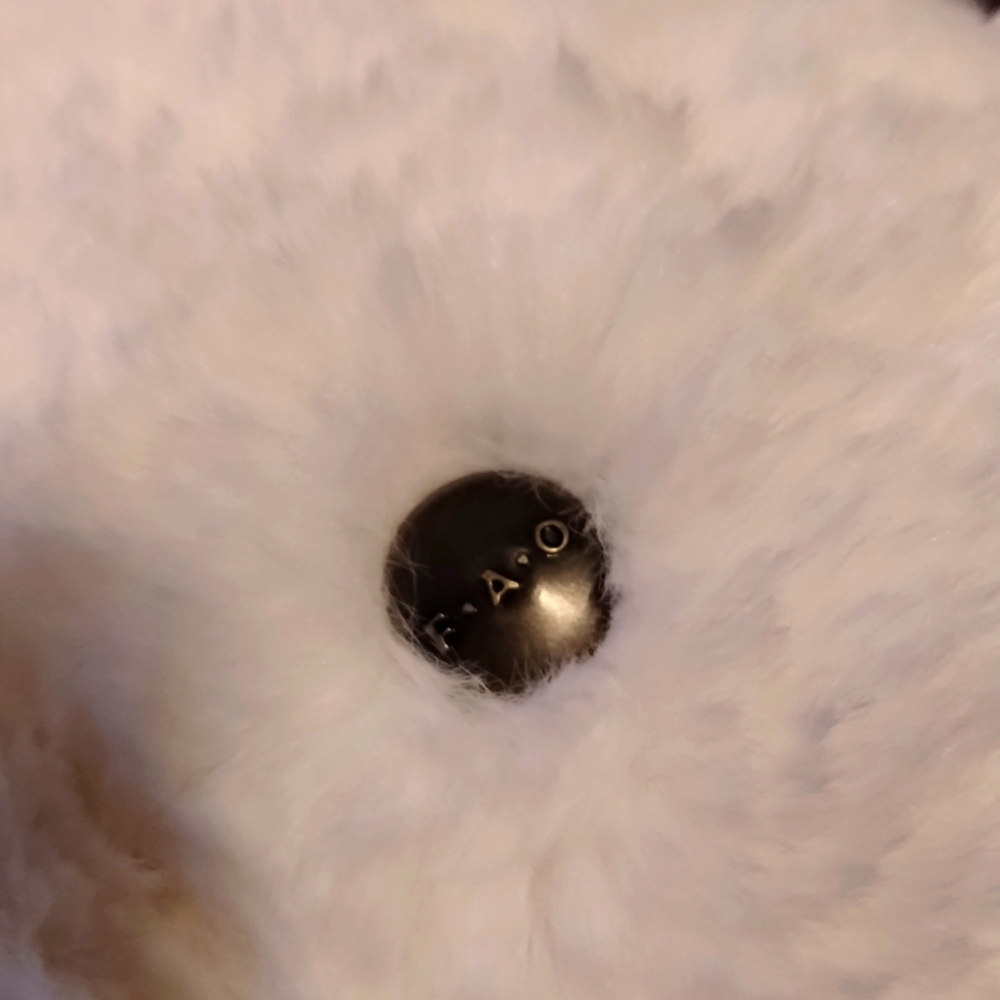 -Fao Schwarz white polar bear 14" Plush 2020 - Picture 7 of 17